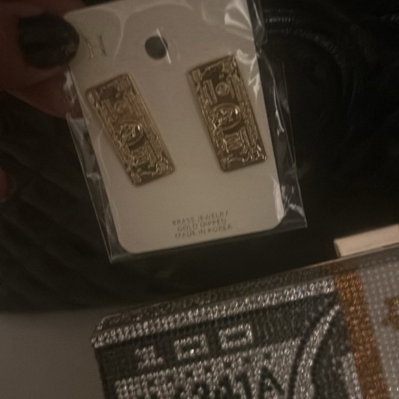 Cash clutch💯Vegas Style clutch with rhinestones $10,000 - Picture 4 of 6